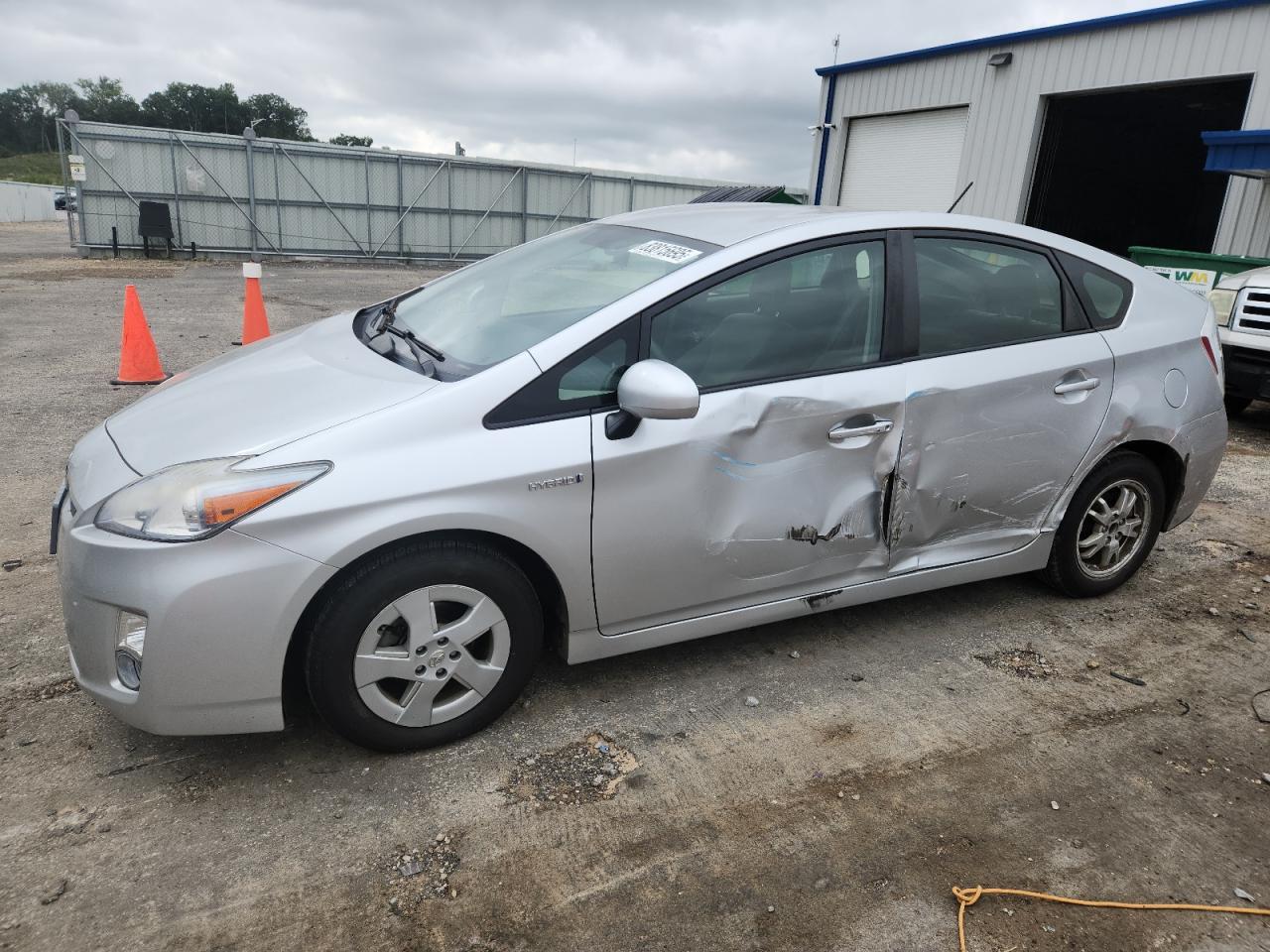2011 TOYOTA PRIUS