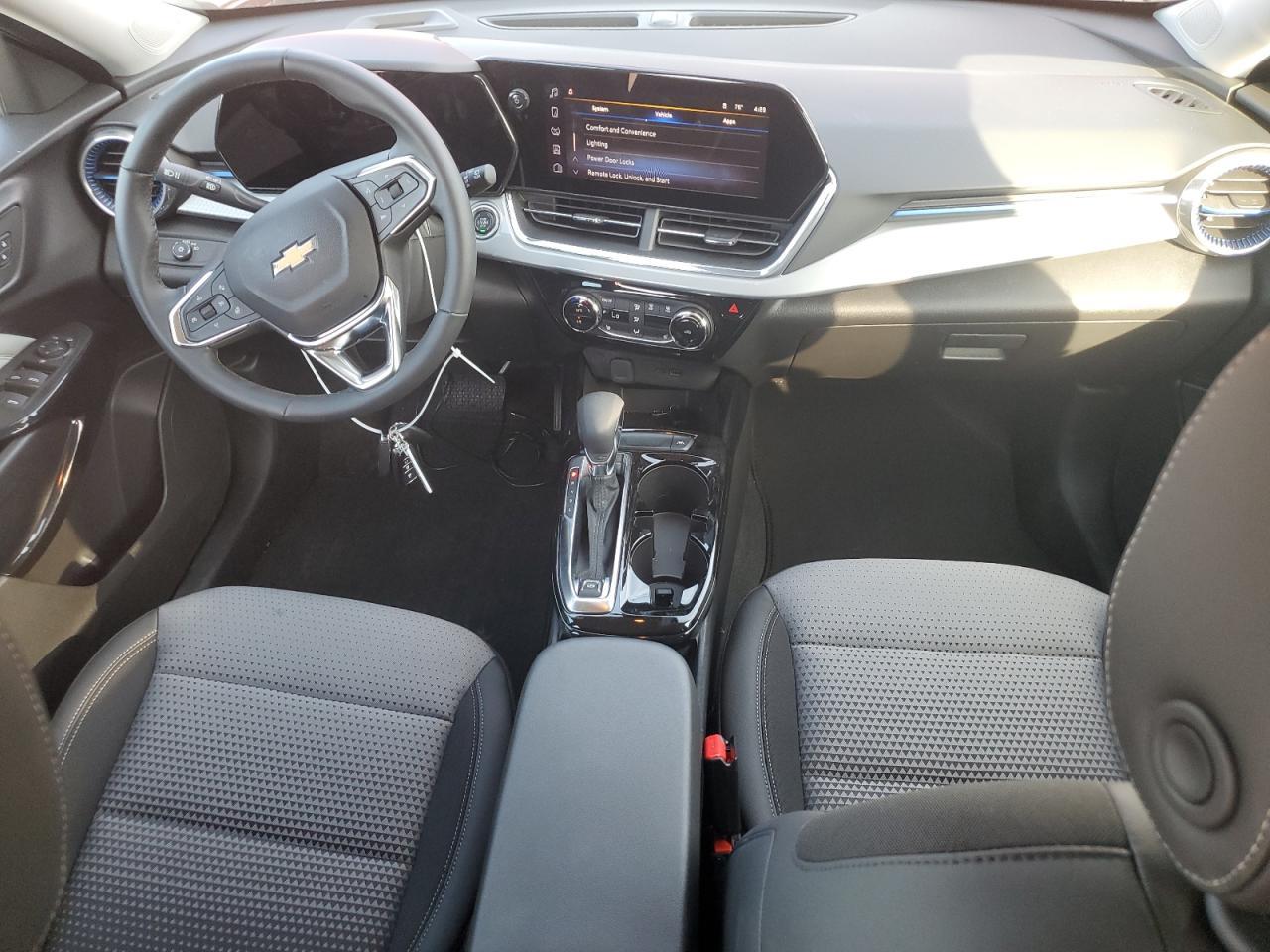 2025 CHEVROLET TRAX