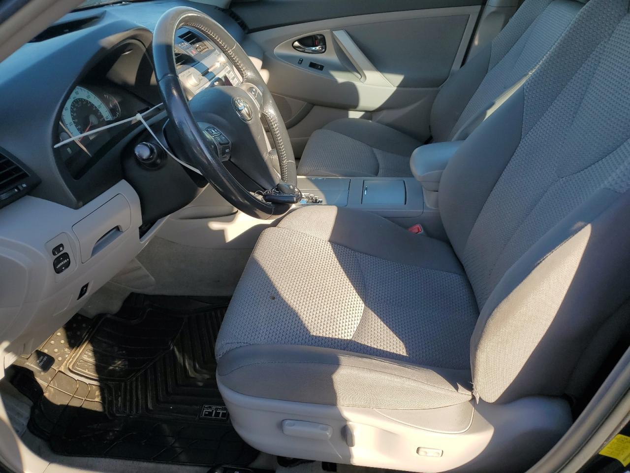 2011 TOYOTA CAMRY