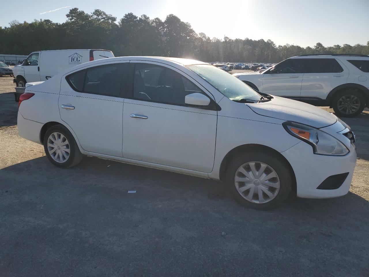 2016 NISSAN VERSA