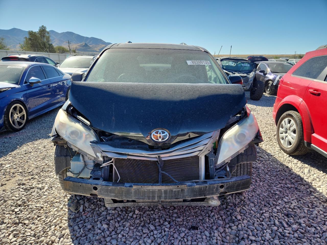 2013 TOYOTA SIENNA