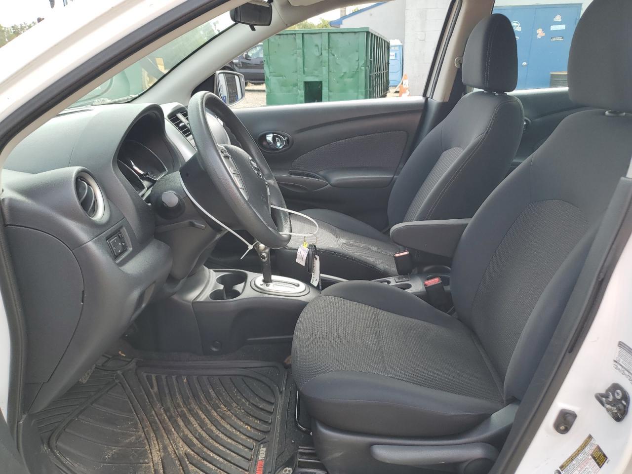 2015 NISSAN VERSA