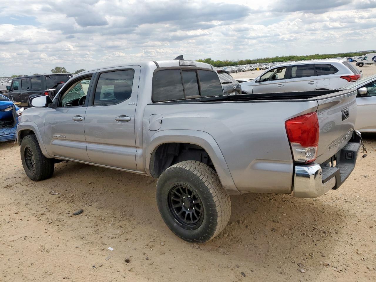 2016 TOYOTA TACOMA