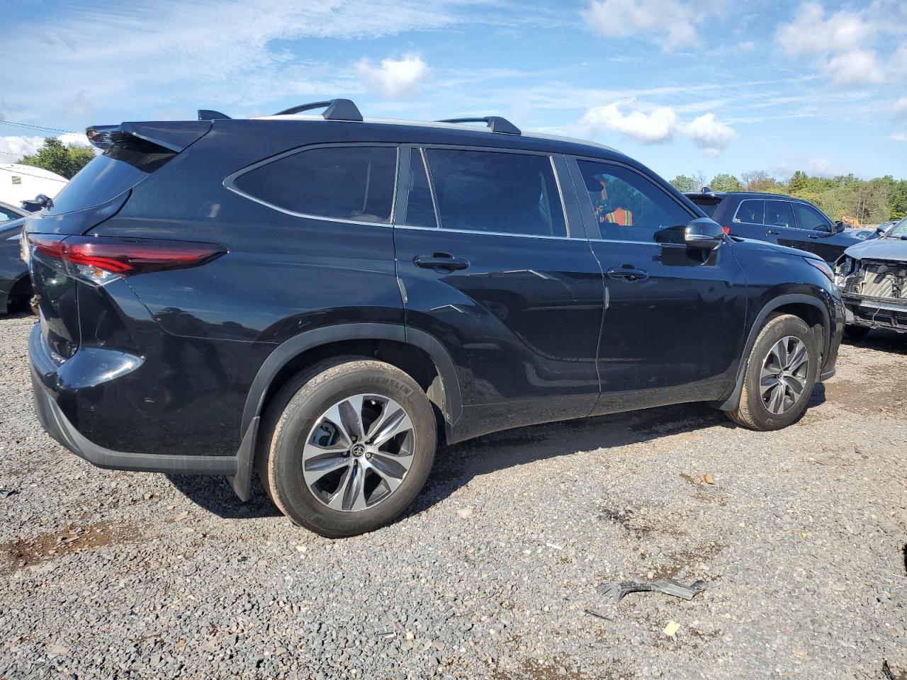 2024 TOYOTA HIGHLANDER