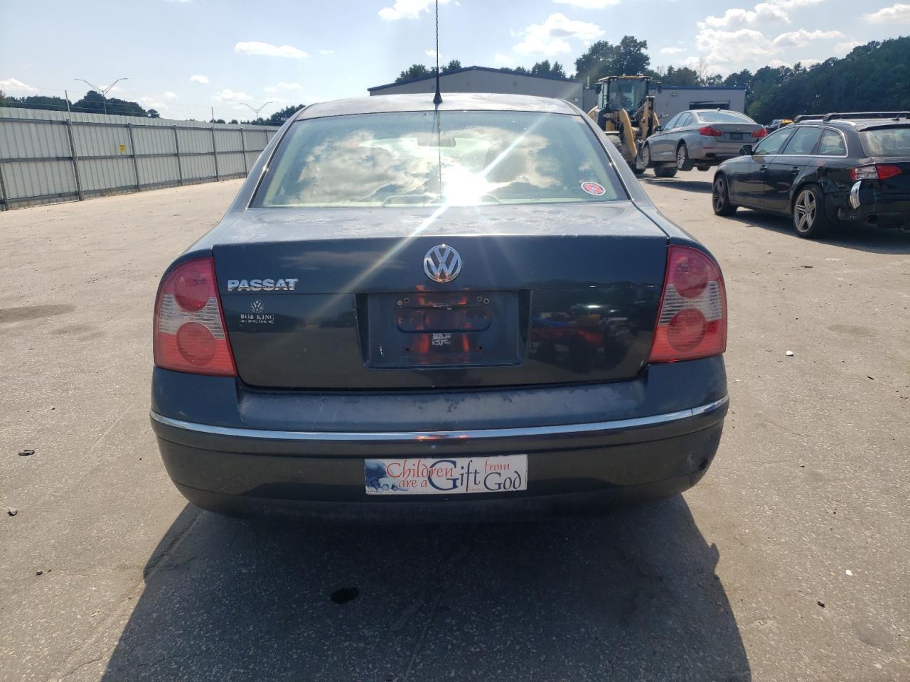 2003 VOLKSWAGEN Passat