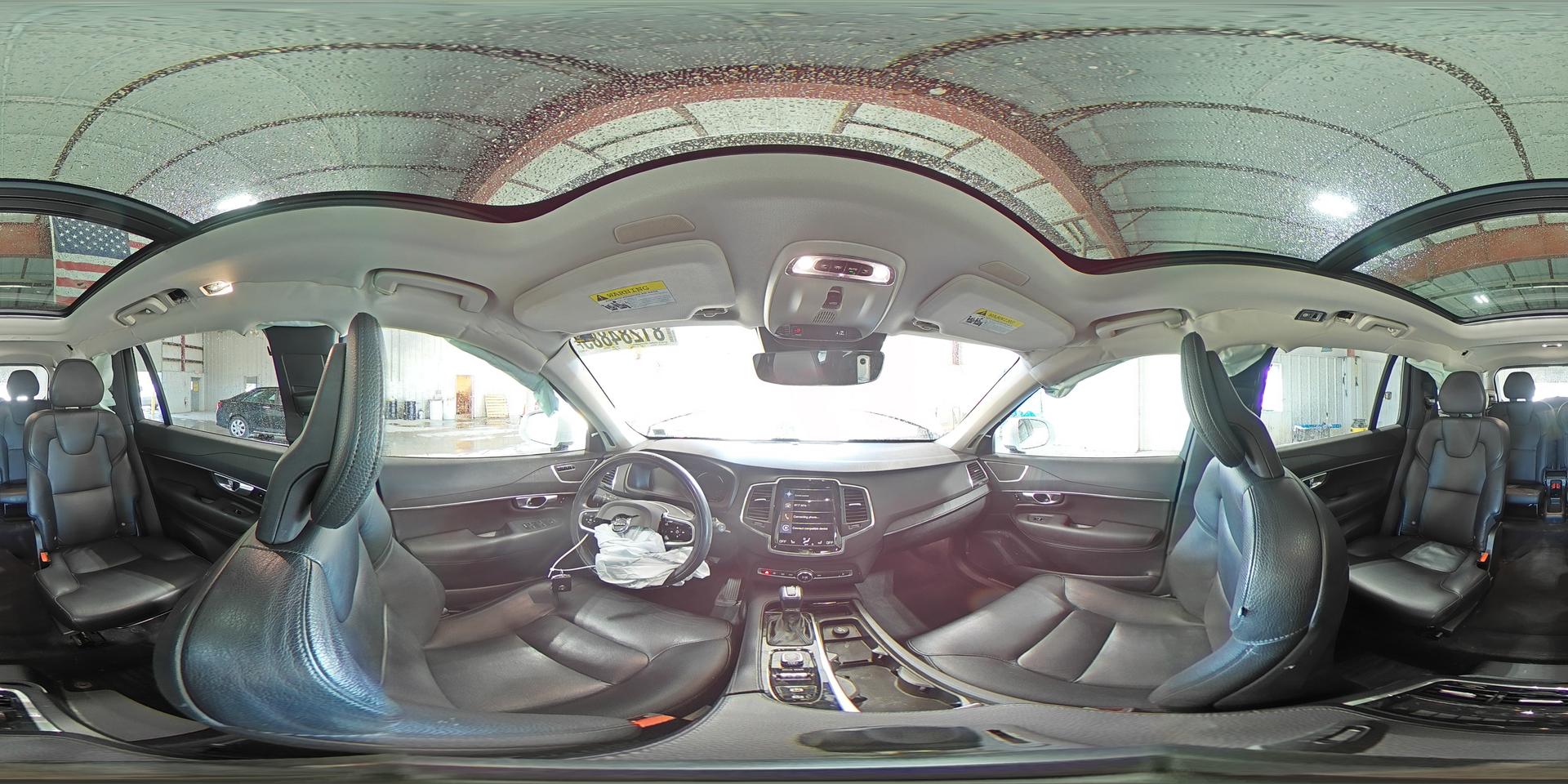2020 VOLVO XC90