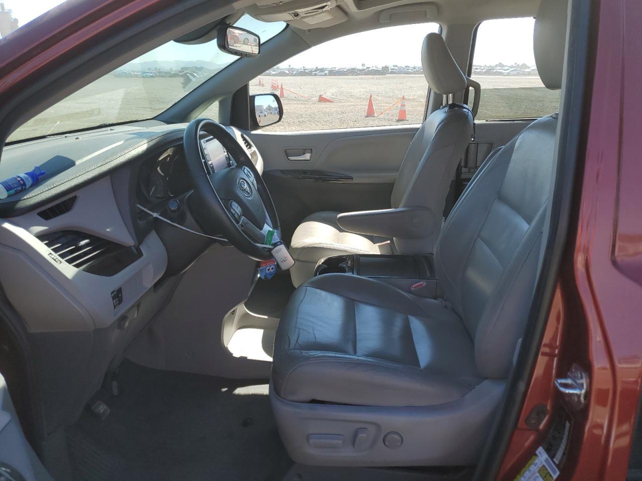 2020 TOYOTA SIENNA