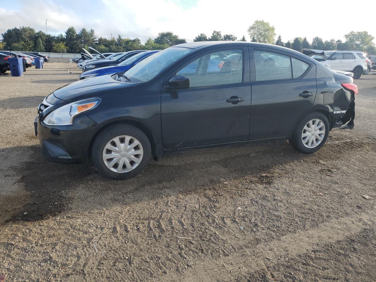 2017 NISSAN VERSA