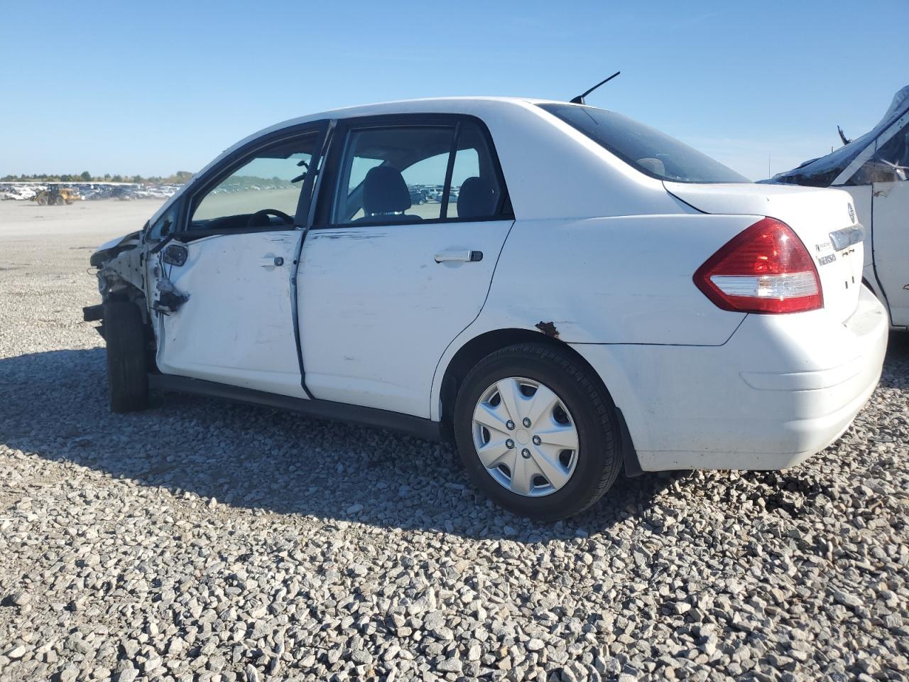 2010 NISSAN VERSA