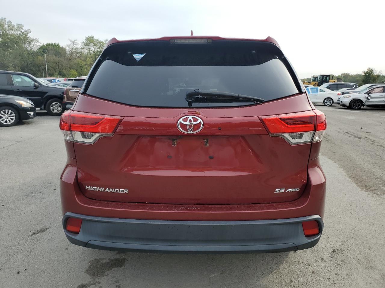 2018 TOYOTA HIGHLANDER