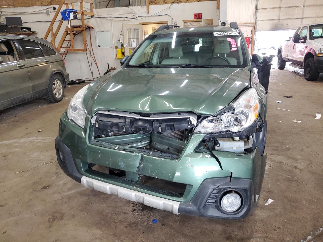 2013 SUBARU Outback