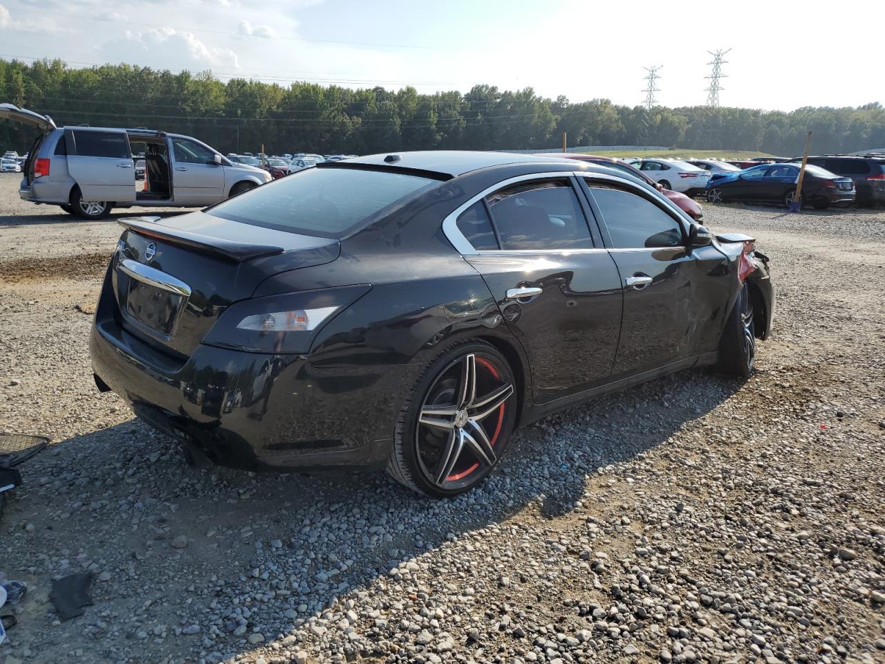 2014 NISSAN Maxima