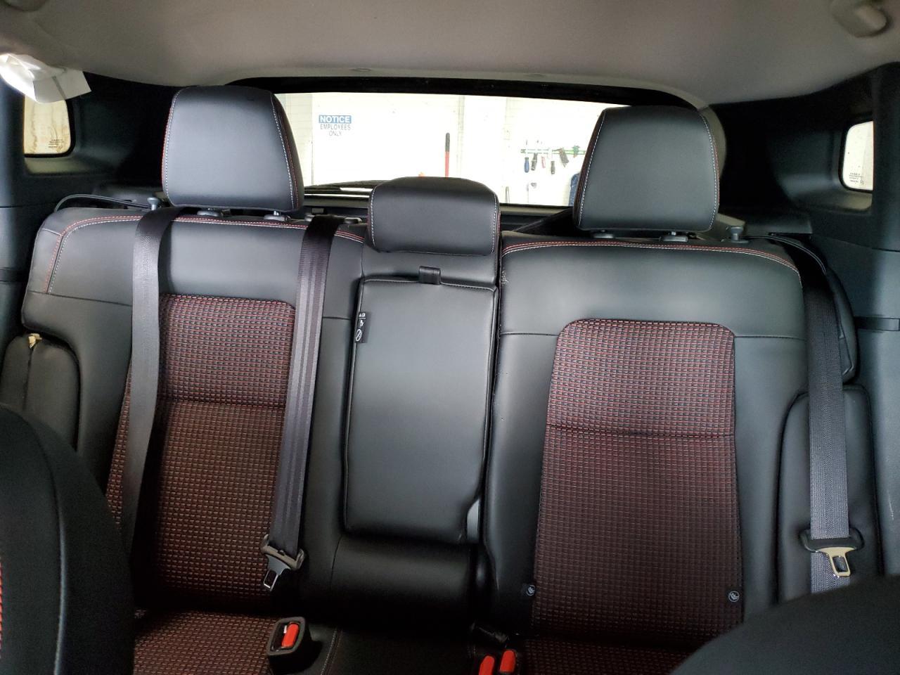 2025 NISSAN KICKS