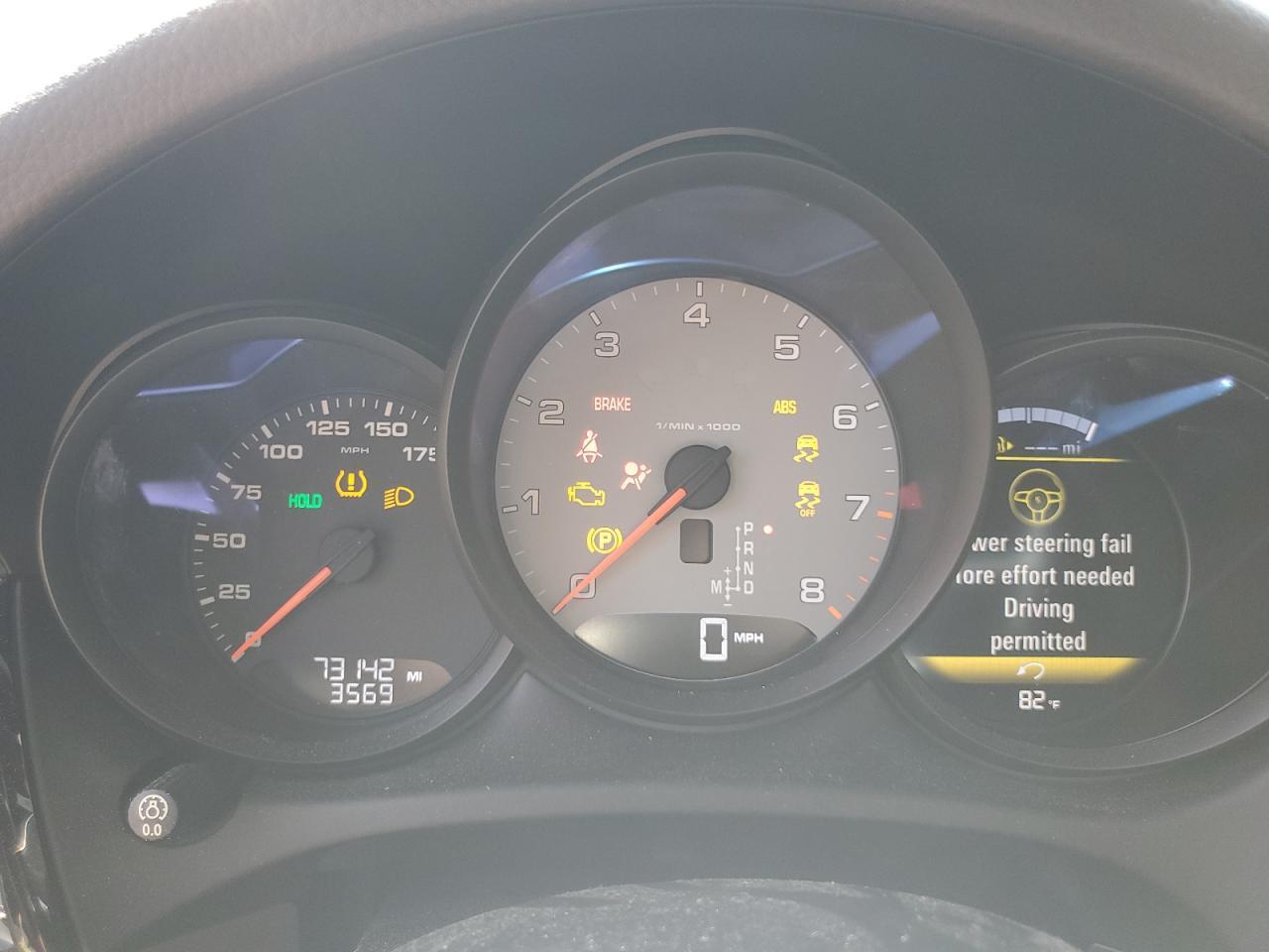 2017 PORSCHE Macan