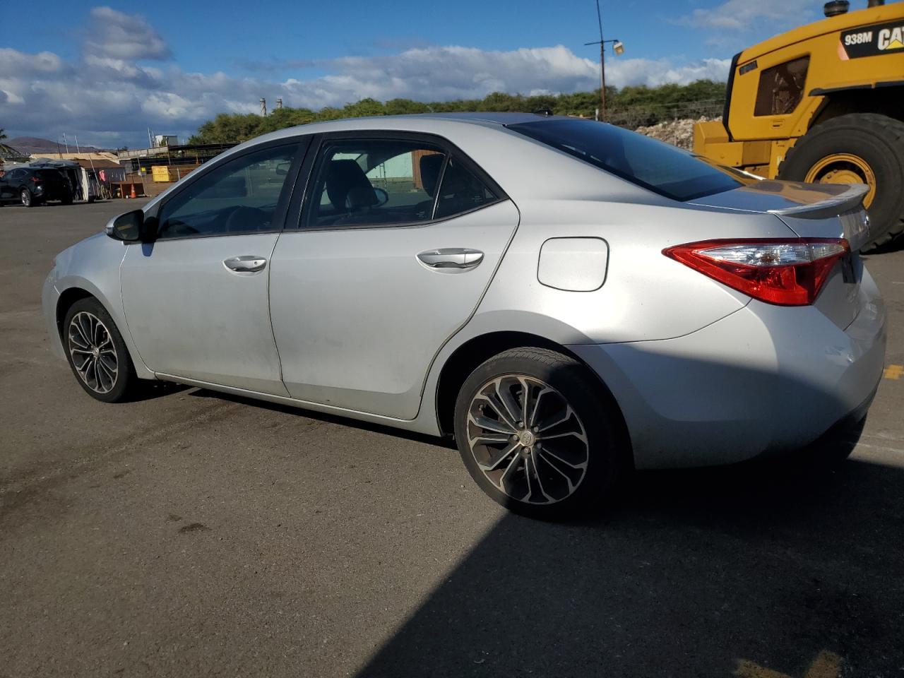 2015 TOYOTA COROLLA