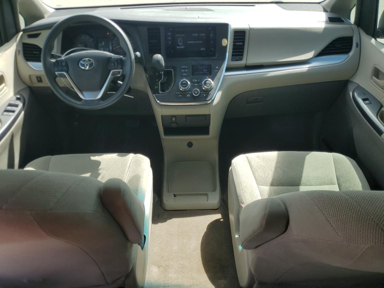 2016 TOYOTA SIENNA