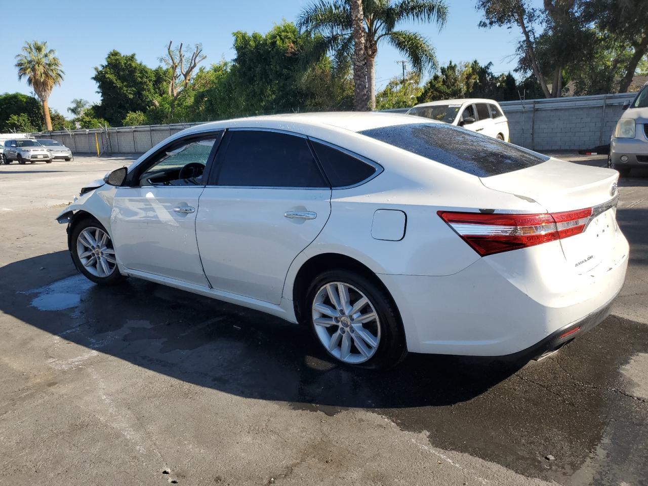 2014 TOYOTA Avalon