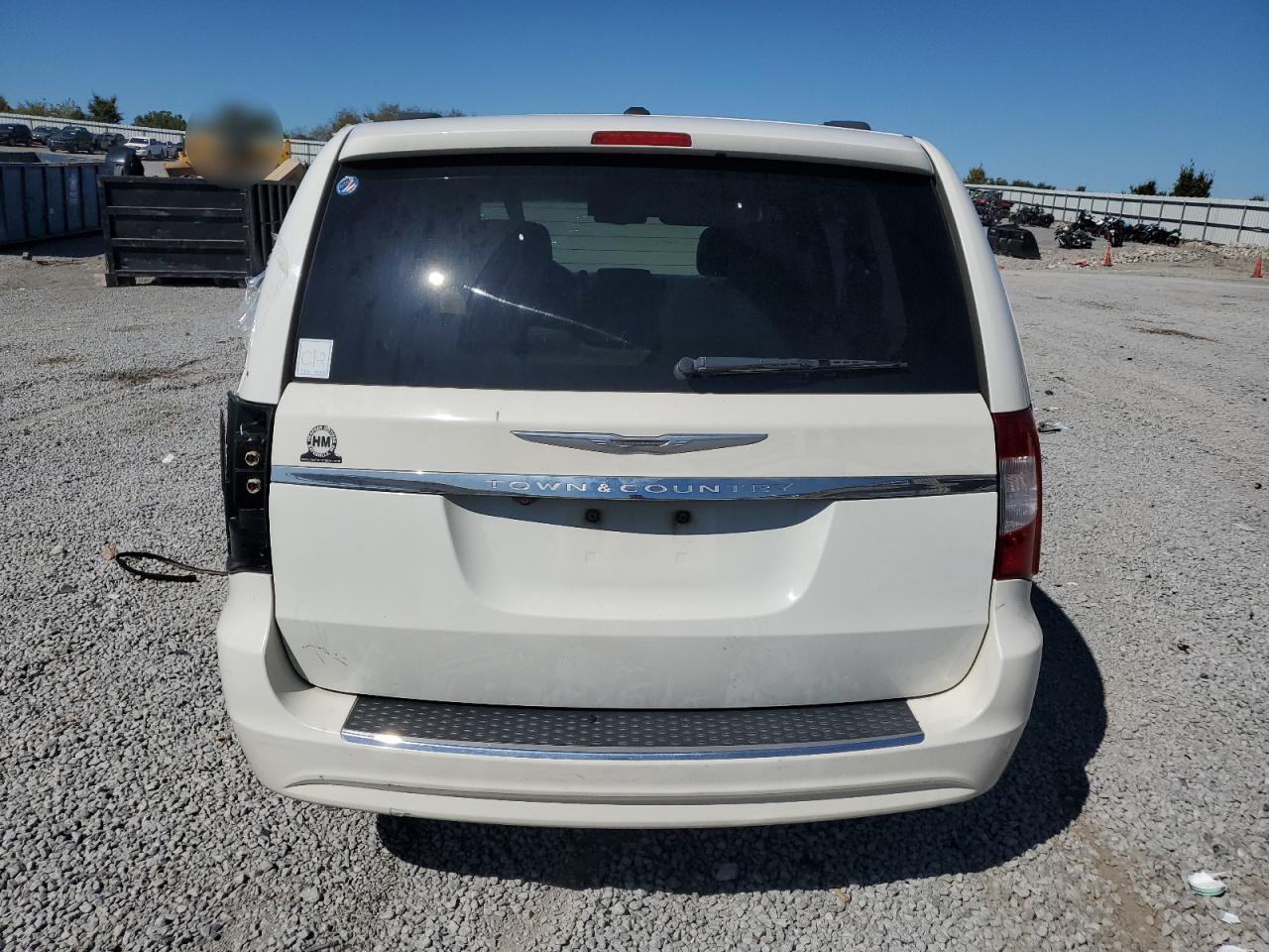 2012 CHRYSLER Town & Country