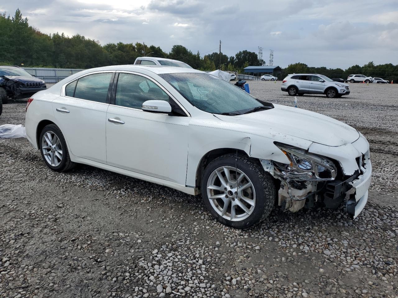 2010 NISSAN Maxima