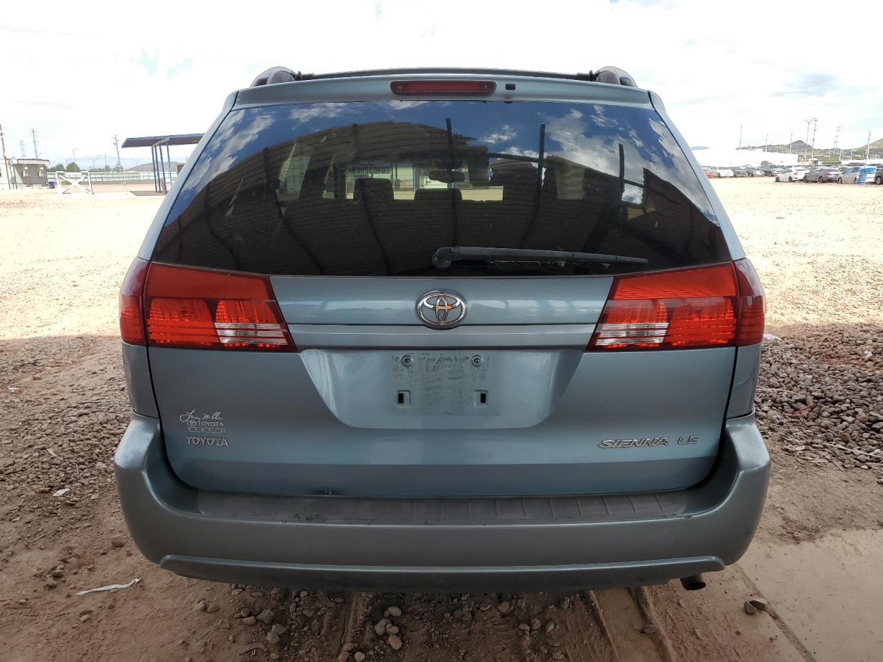 2005 TOYOTA SIENNA