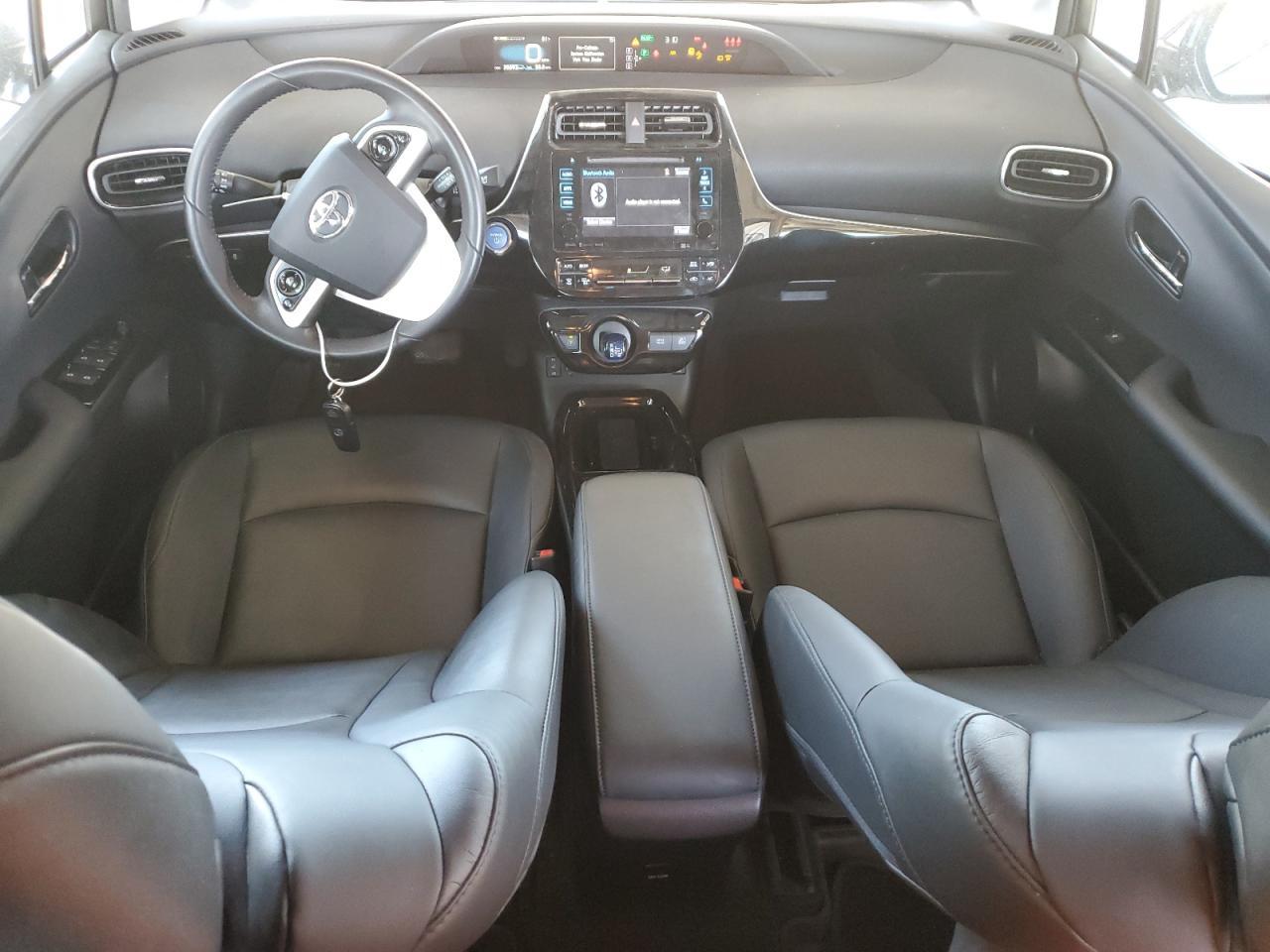 2017 TOYOTA PRIUS