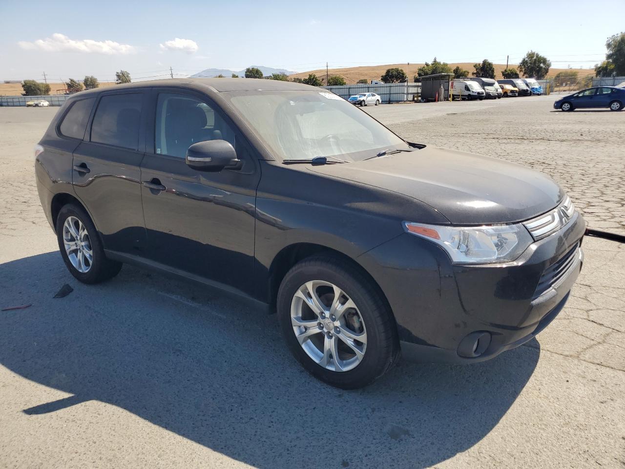 2014 MITSUBISHI outlander