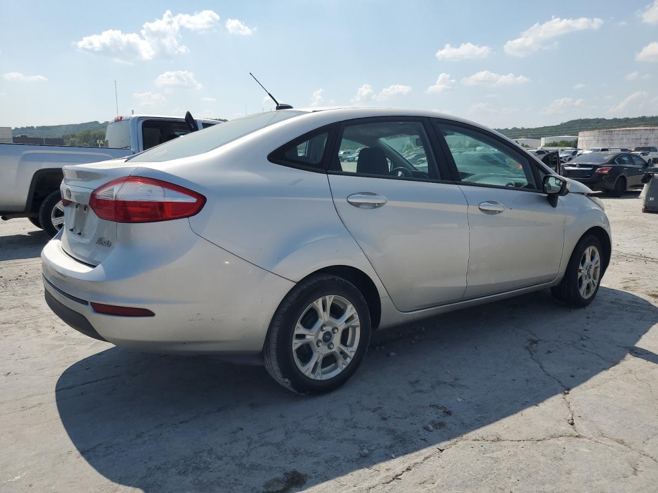2016 FORD Fiesta