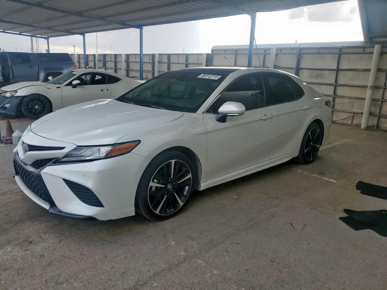 2018 TOYOTA CAMRY