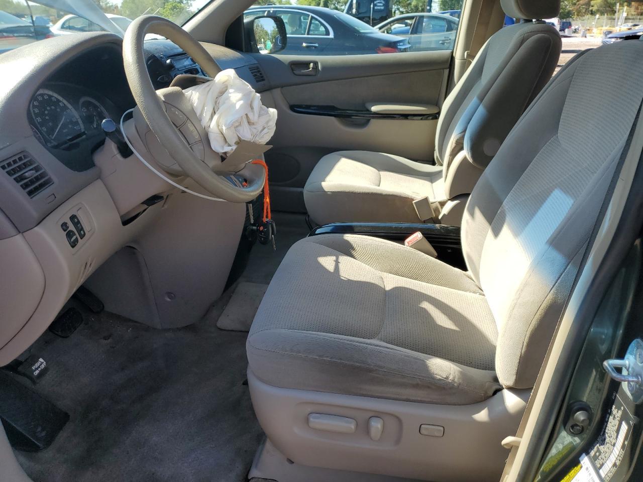 2005 TOYOTA SIENNA