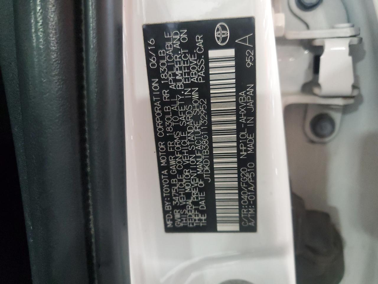 2016 TOYOTA Prius c