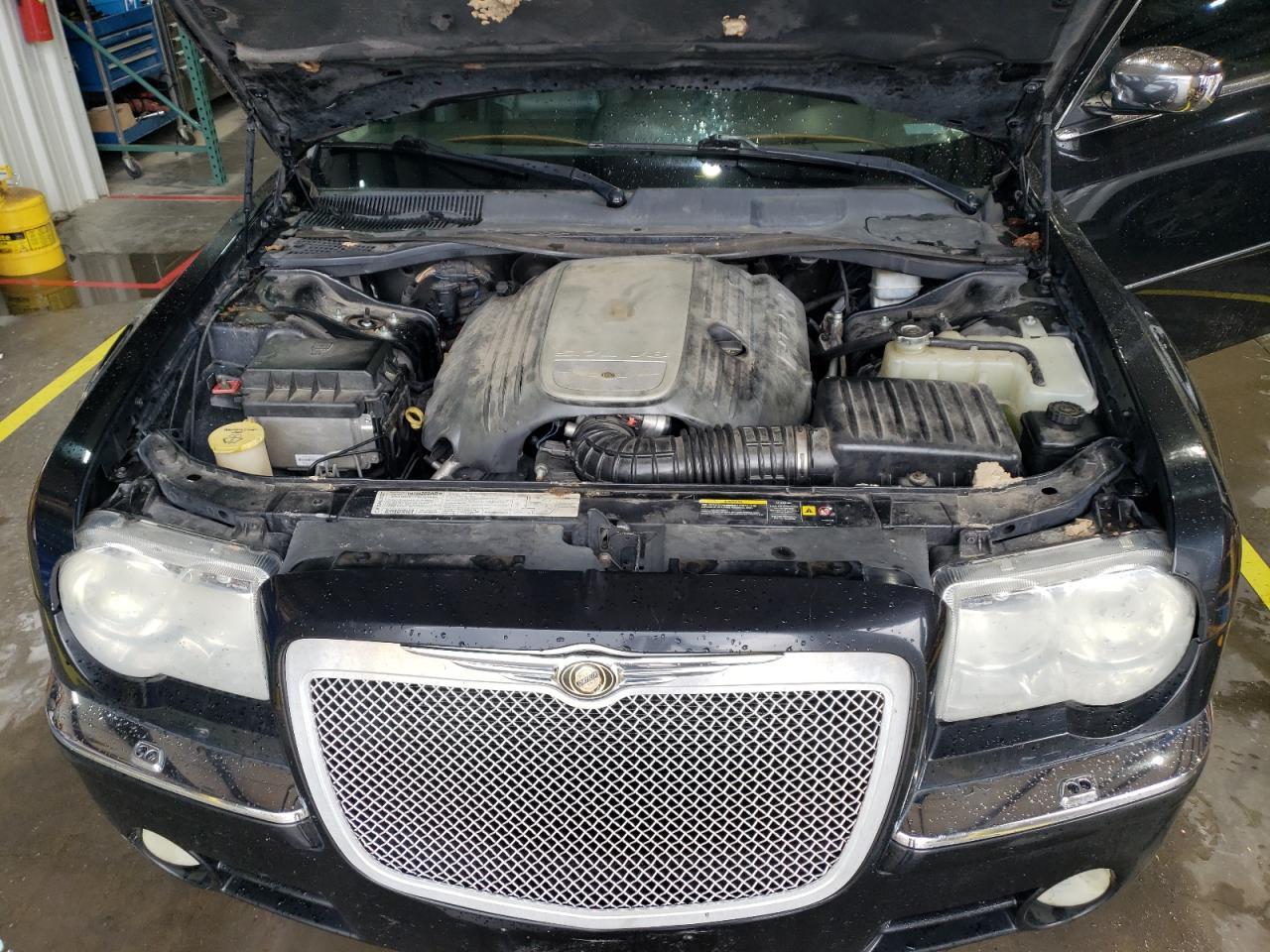2005 CHRYSLER 300