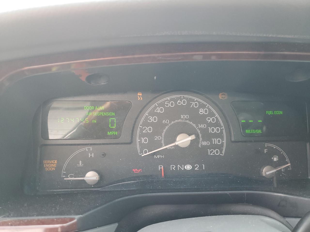 2004 LINCOLN Town Car