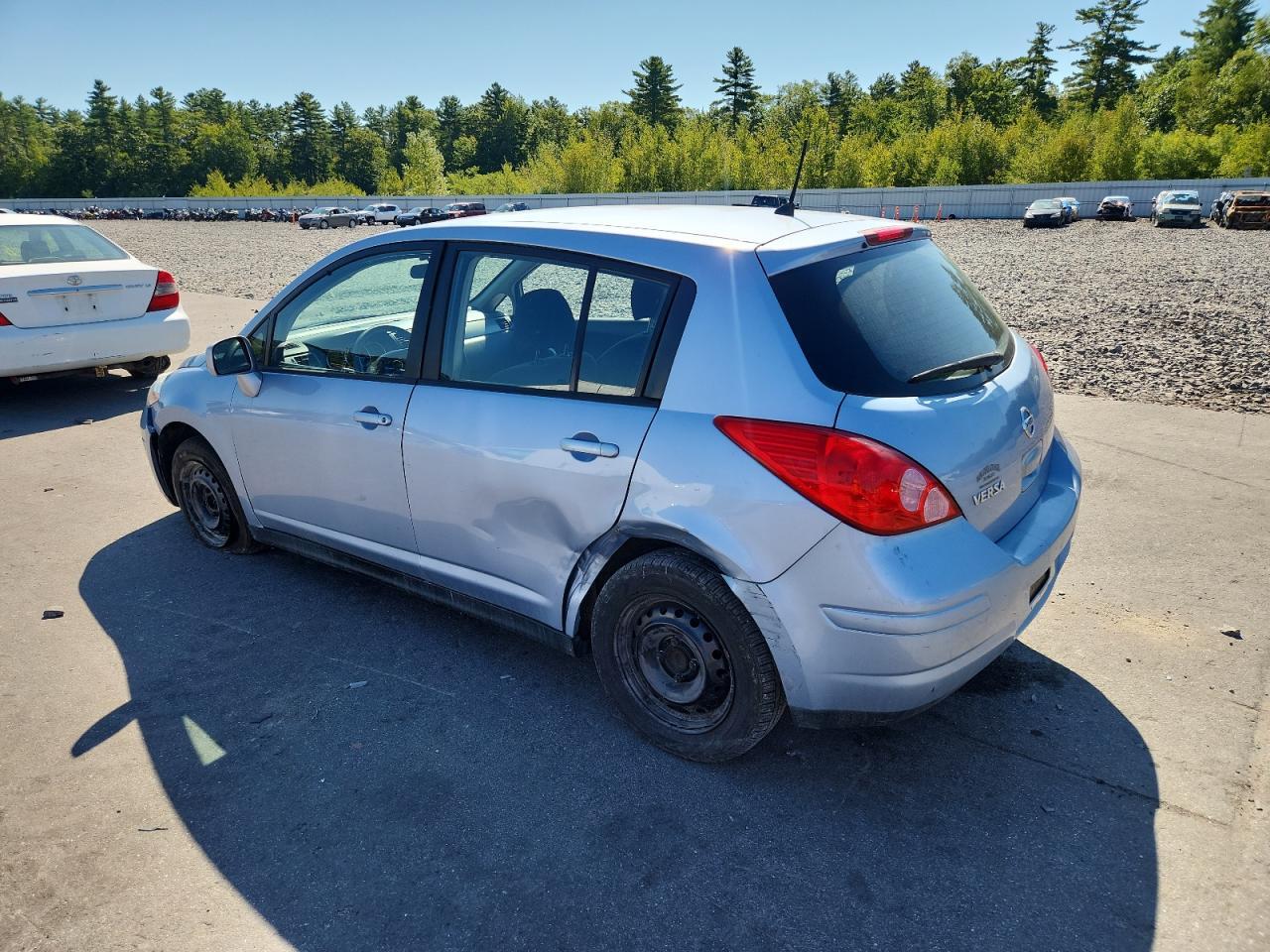 2011 NISSAN VERSA