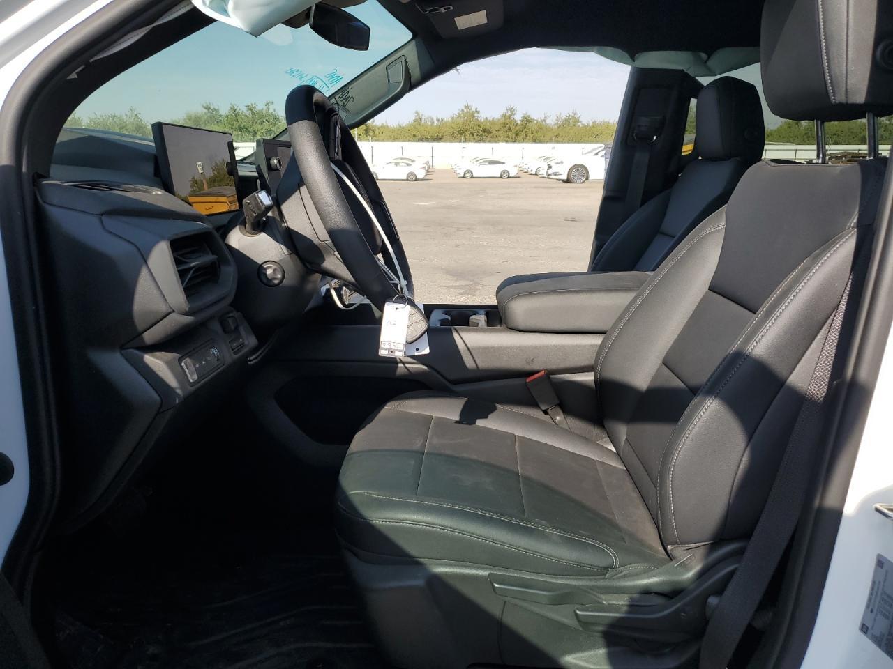 2025 CHEVROLET Silverado