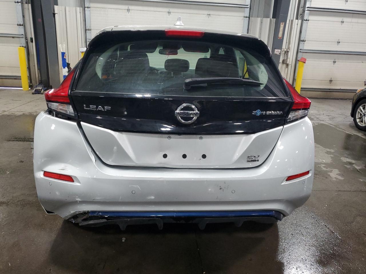 2022 NISSAN LEAF