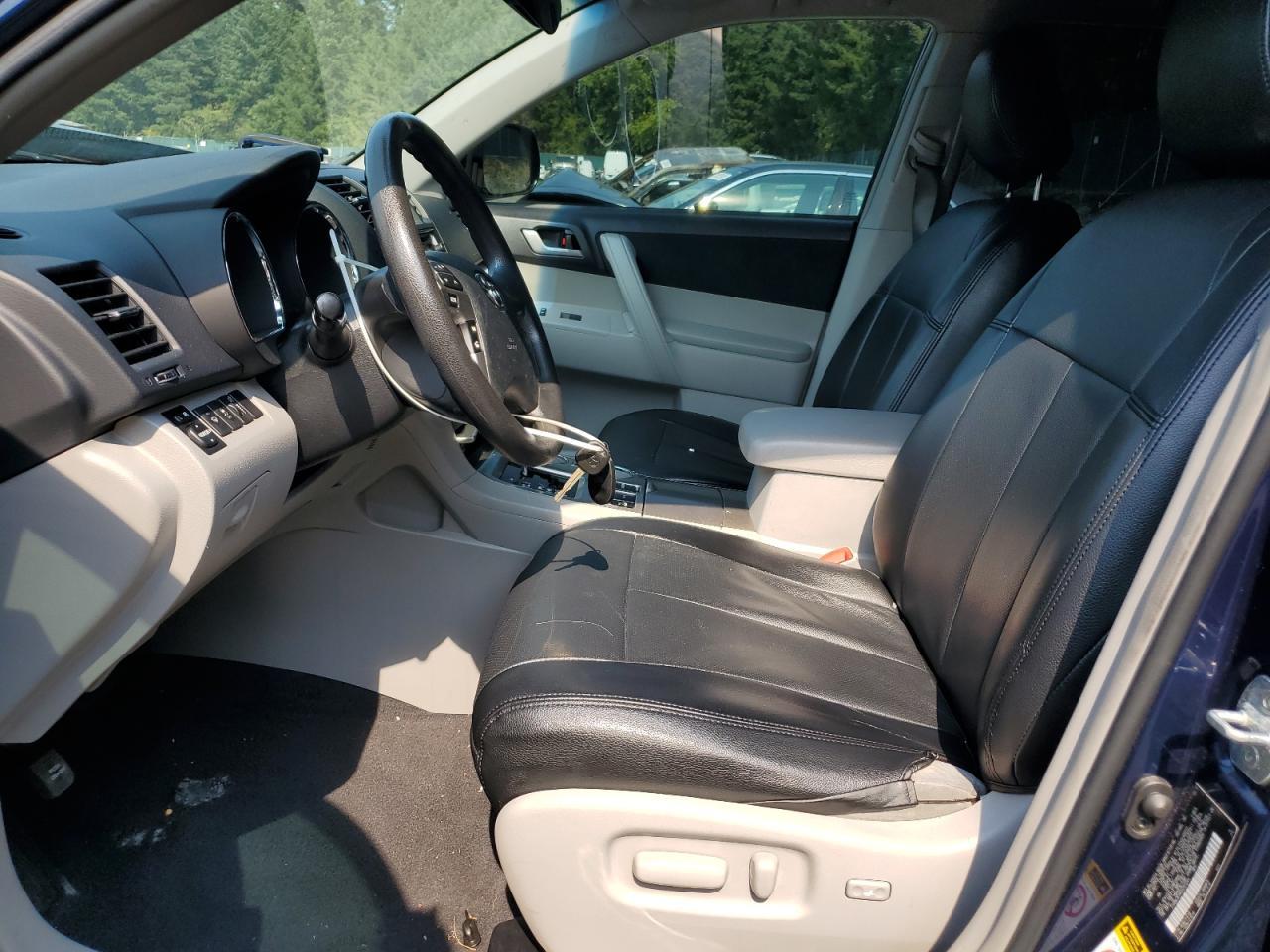 2013 TOYOTA HIGHLANDER