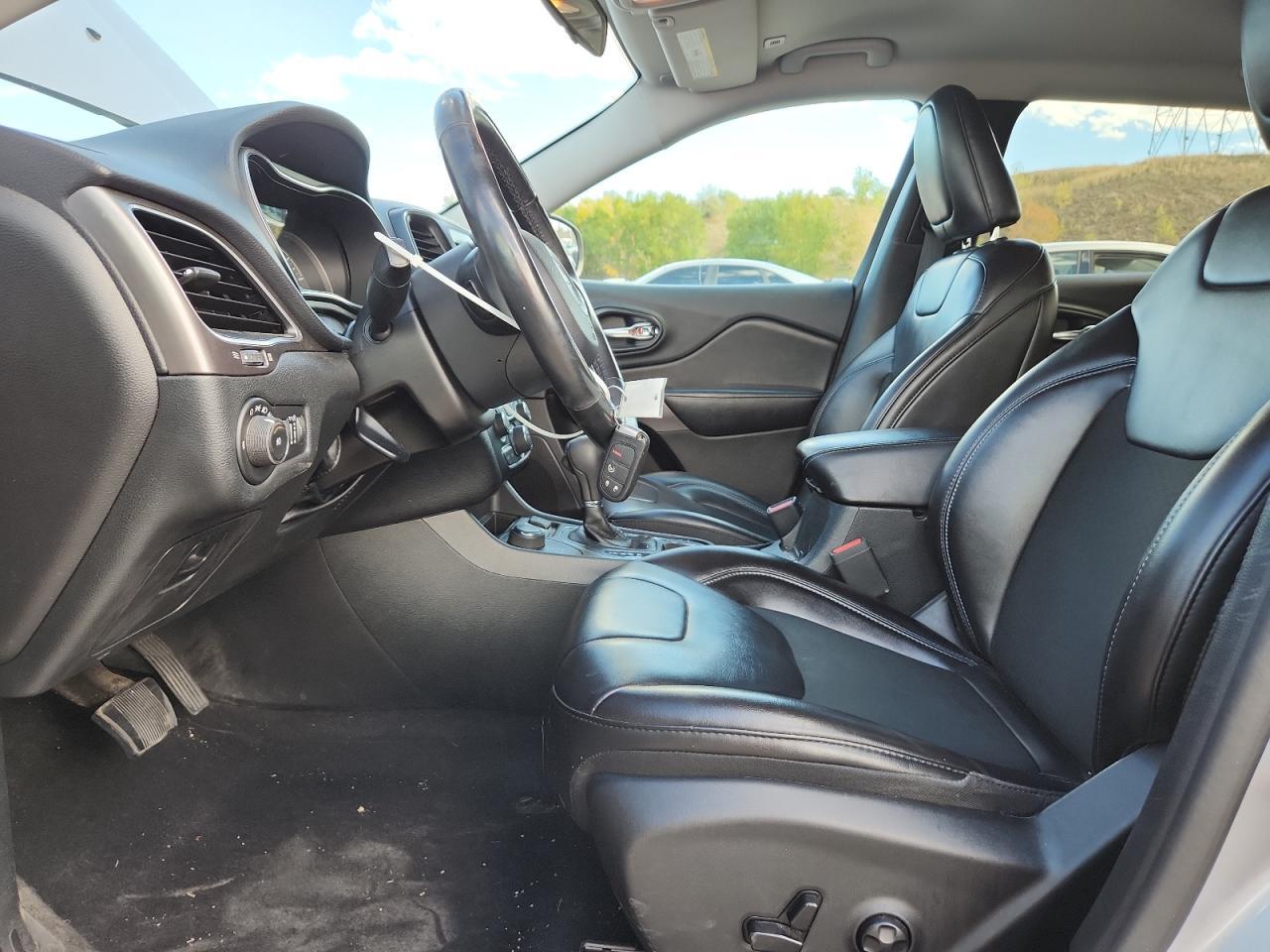 2019 JEEP CHEROKEE