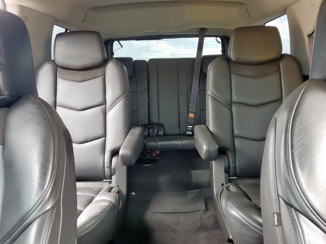 2017 CADILLAC ESCALADE