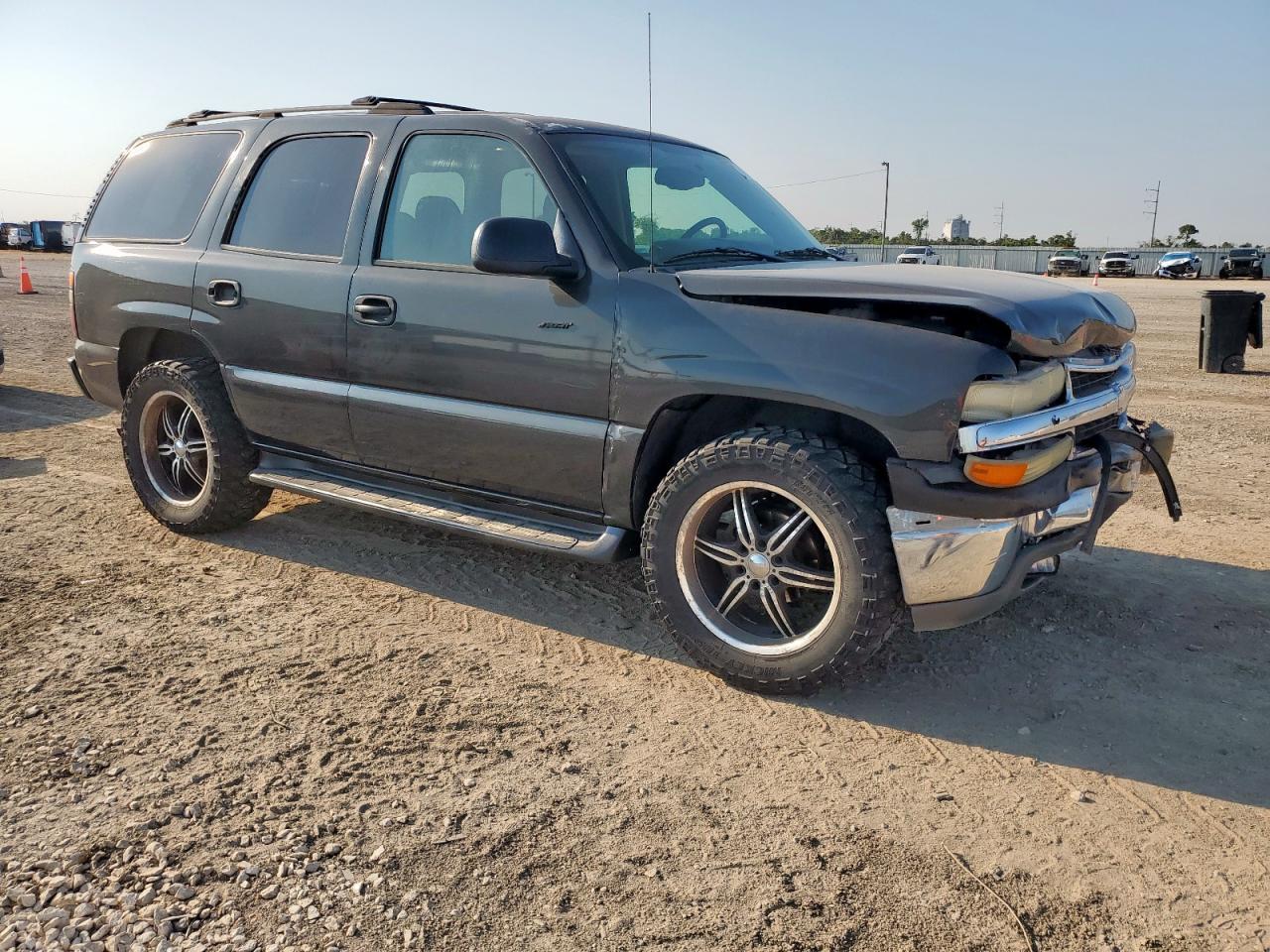 2004 CHEVROLET Tahoe