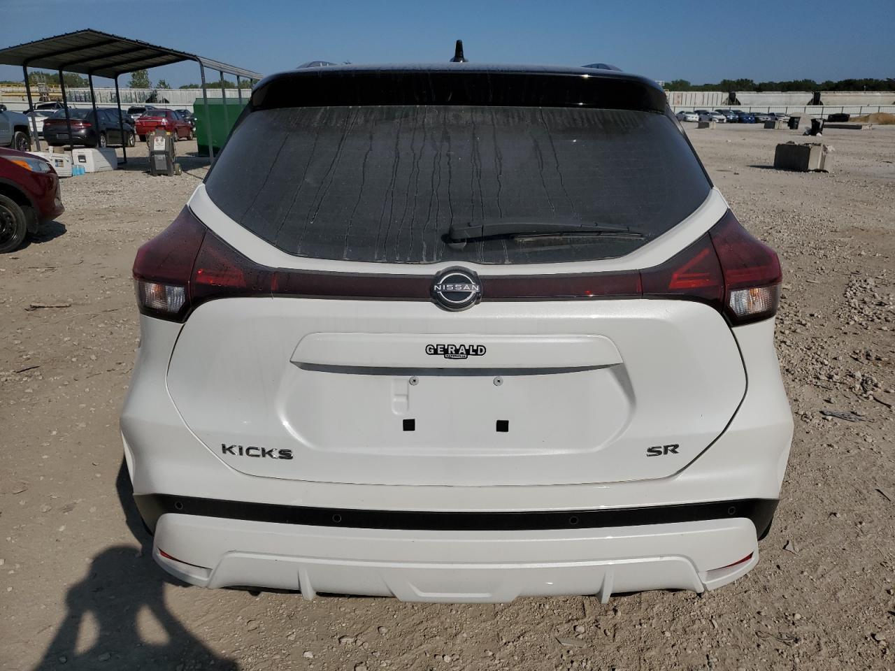 2024 NISSAN KICKS