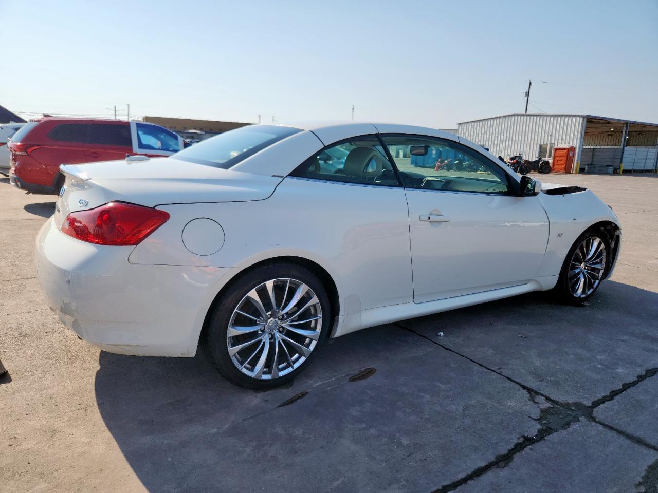2014 INFINITI Q60