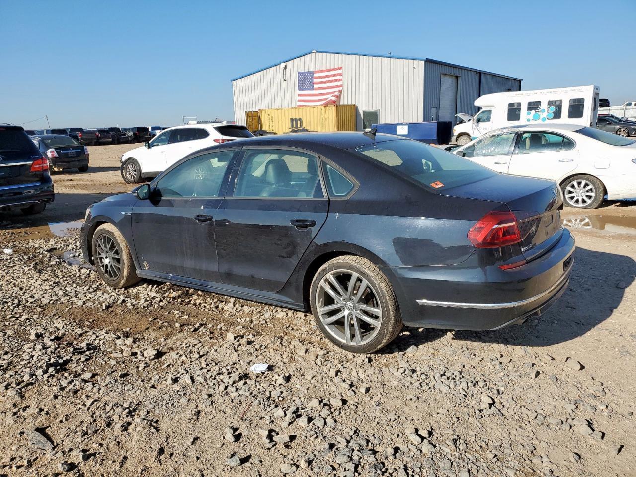 2018 VOLKSWAGEN Passat