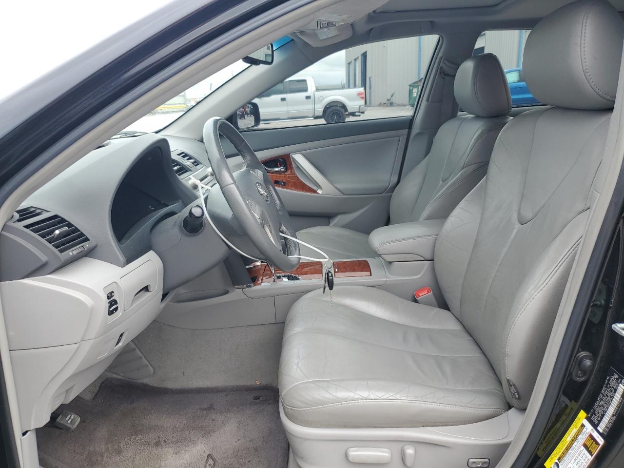 2011 TOYOTA CAMRY