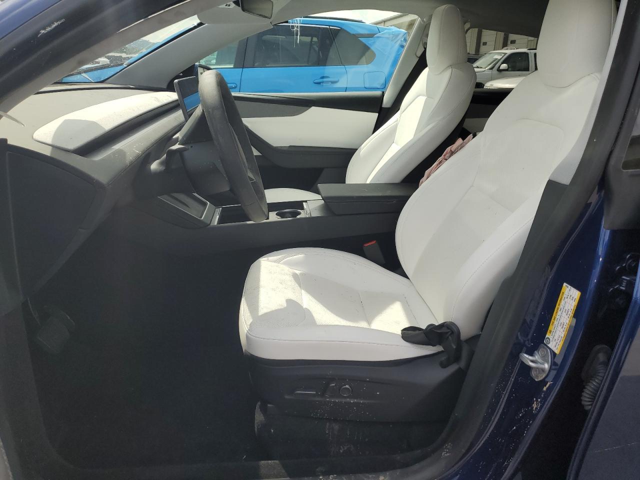 2026 TESLA MODEL Y
