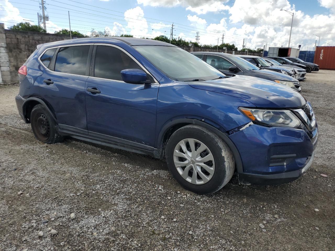 2017 NISSAN ROGUE