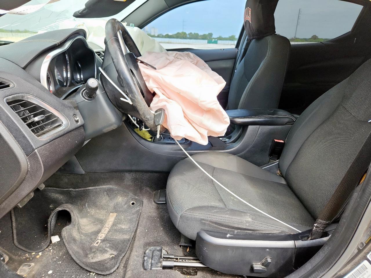 2012 DODGE Avenger