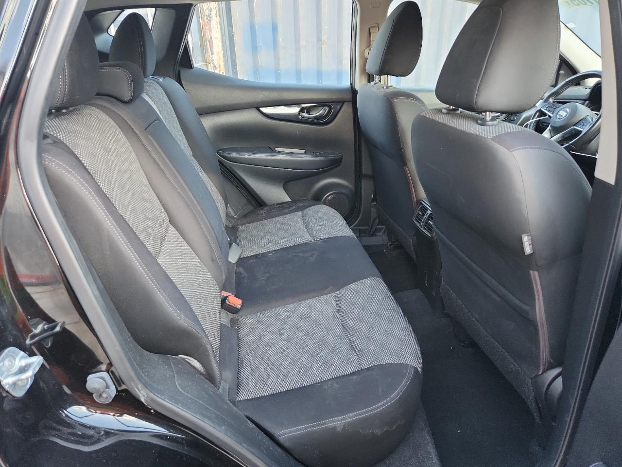 2017 NISSAN Rogue Sport