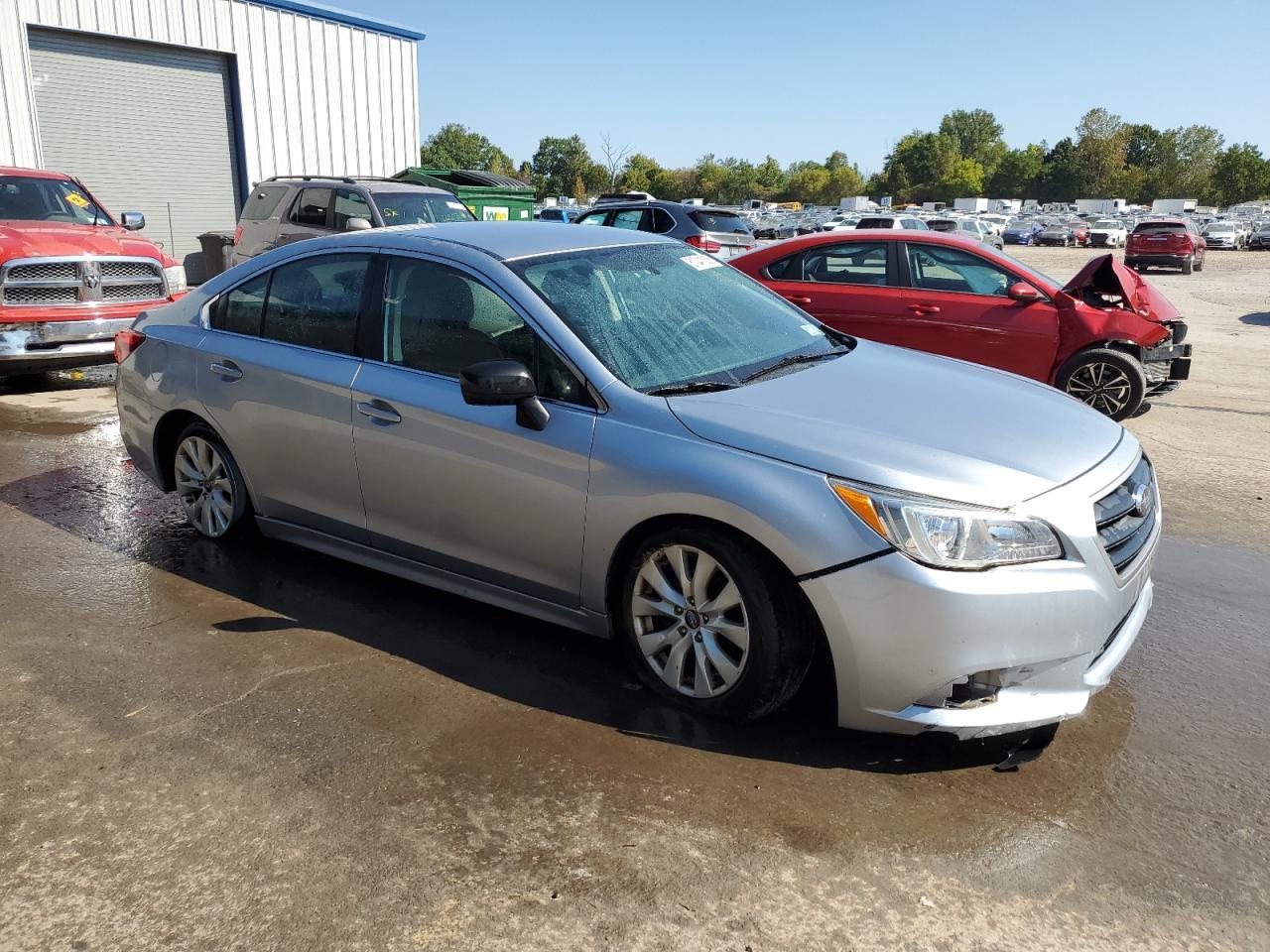 2017 SUBARU Legacy