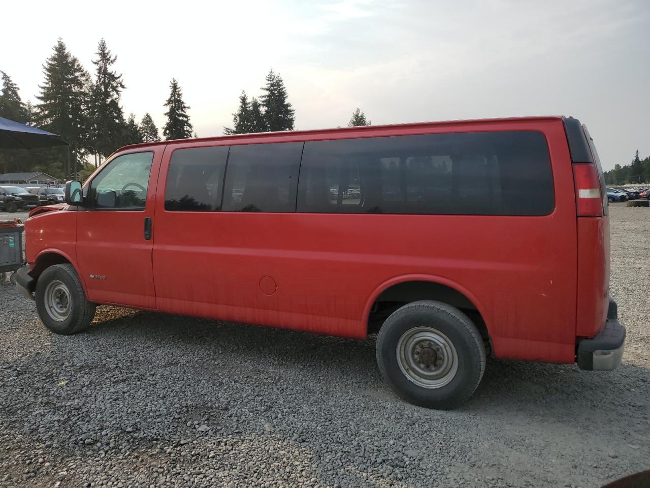 2004 CHEVROLET Express 3500