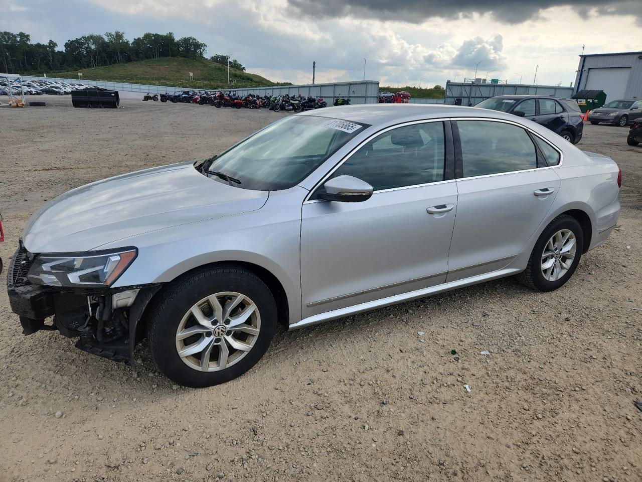 2017 VOLKSWAGEN Passat